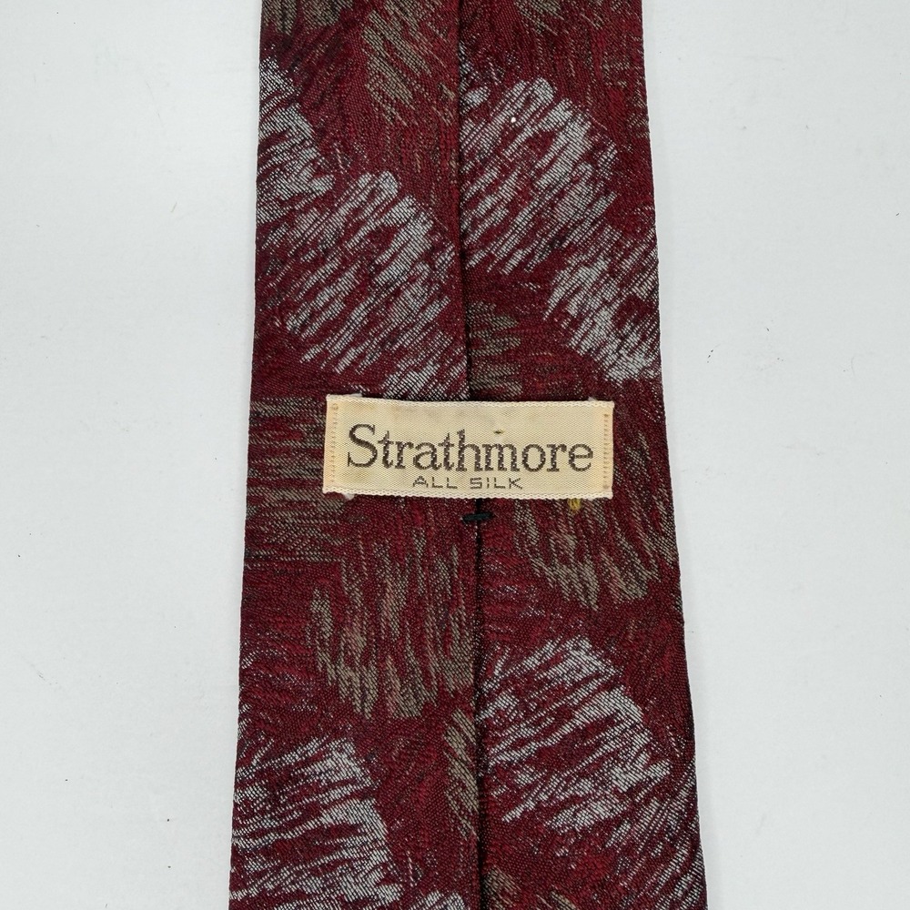 Vintage 90s Strathmore 100% Silk Burgundy Abstract Necktie 57.5" x 3.5"
